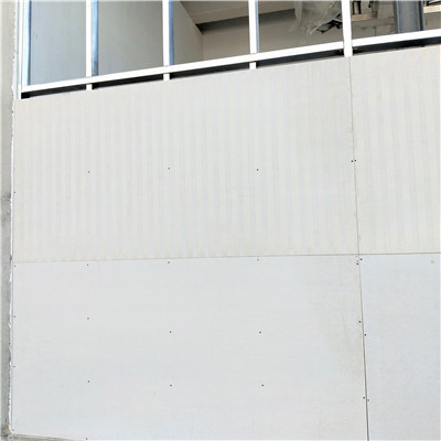 山东明水化工公司​安装170厚纤维增强水泥板泄爆墙